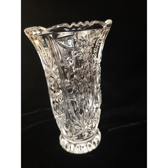 Vintage Crystal Cut Glass Vase With Intricate Floral Pattern 6” Tall Decorative - Picture 7 of 7